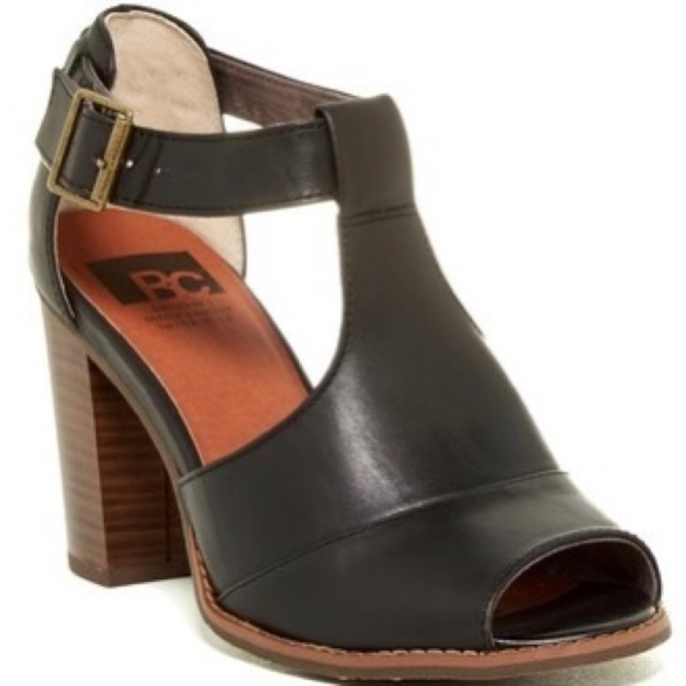 BC Footwear Vegan T-strap Peep Toe Pumps Size 7